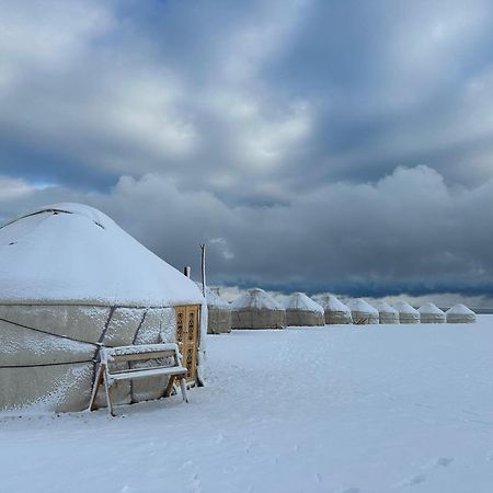 Yurt Camp Ali-Nur At Lake Song-Kol Юрточный Лагерь Али-Нур Озеро Сон-Куль Сон-Куль Кыргызстан Нарын Kyrgyzstan Naryn Eksteriør billede