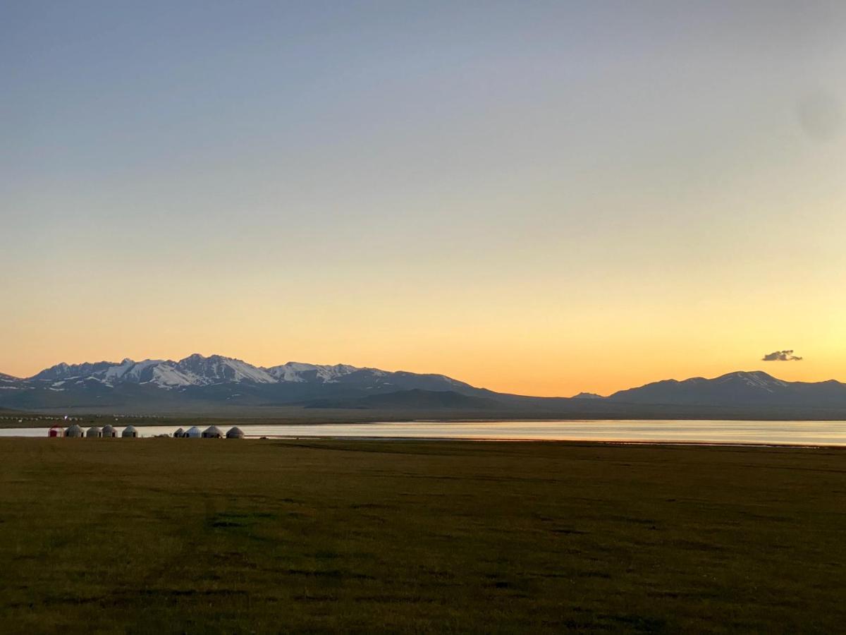 Yurt Camp Ali-Nur At Lake Song-Kol Юрточный Лагерь Али-Нур Озеро Сон-Куль Сон-Куль Кыргызстан Нарын Kyrgyzstan Naryn Eksteriør billede