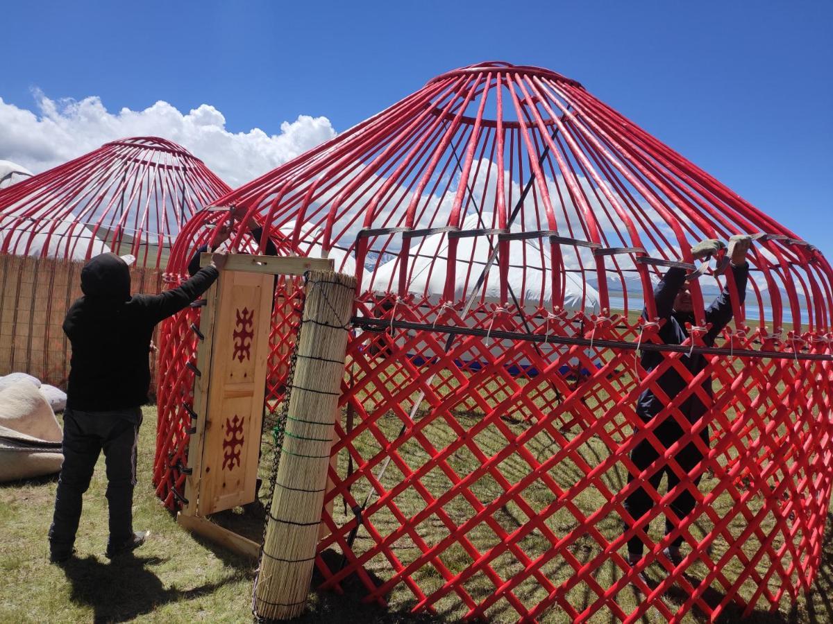 Yurt Camp Ali-Nur At Lake Song-Kol Юрточный Лагерь Али-Нур Озеро Сон-Куль Сон-Куль Кыргызстан Нарын Kyrgyzstan Naryn Eksteriør billede