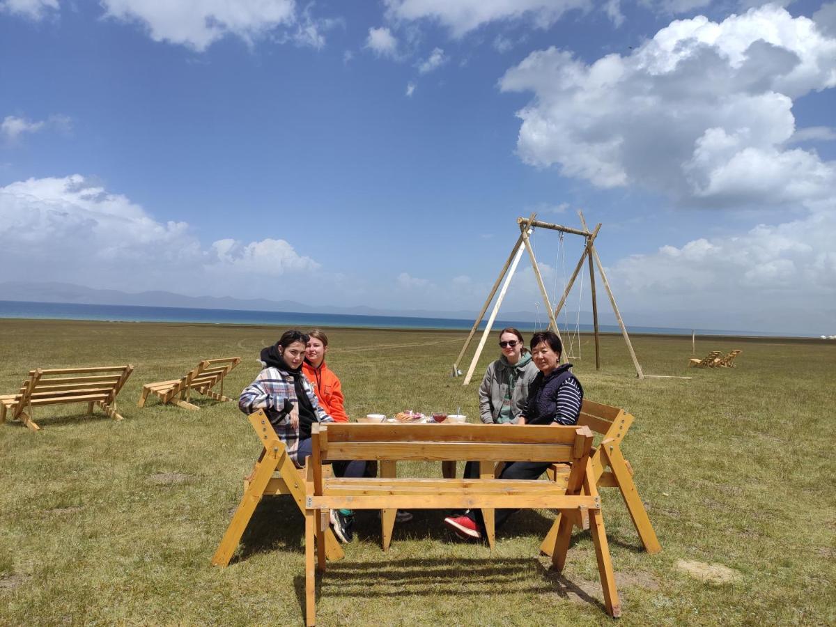Yurt Camp Ali-Nur At Lake Song-Kol Юрточный Лагерь Али-Нур Озеро Сон-Куль Сон-Куль Кыргызстан Нарын Kyrgyzstan Naryn Eksteriør billede