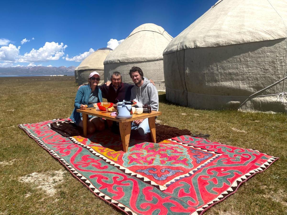 Yurt Camp Ali-Nur At Lake Song-Kol Юрточный Лагерь Али-Нур Озеро Сон-Куль Сон-Куль Кыргызстан Нарын Kyrgyzstan Naryn Eksteriør billede