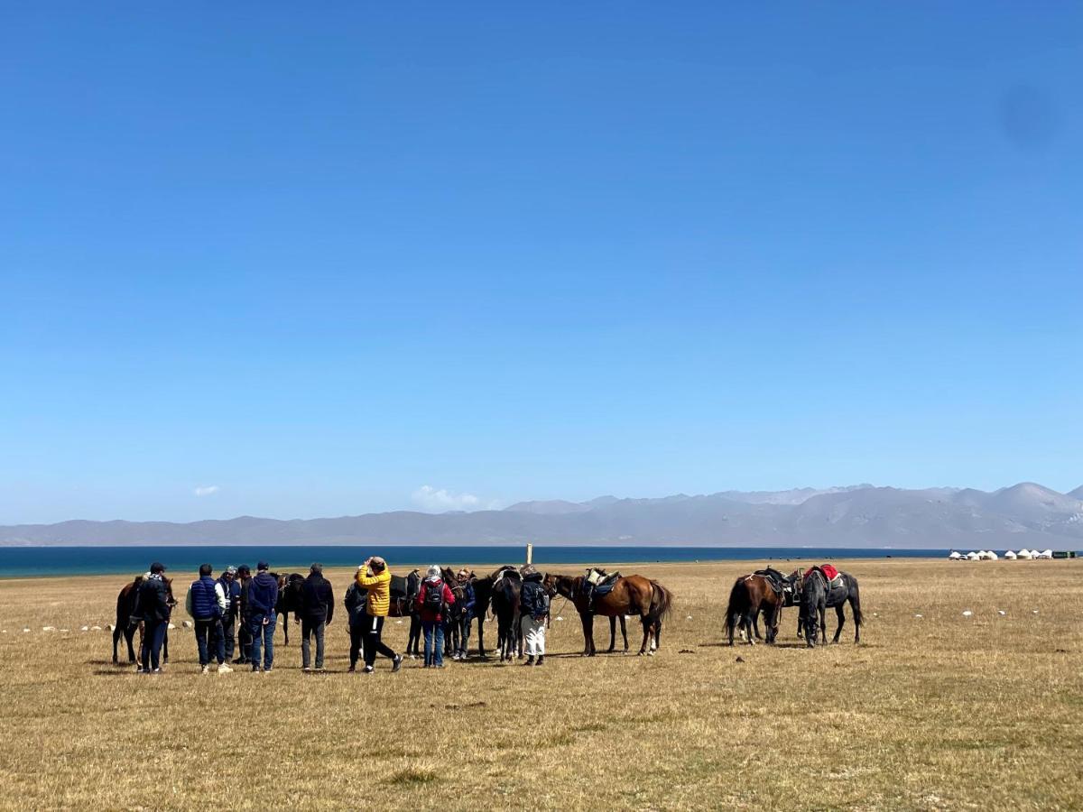 Yurt Camp Ali-Nur At Lake Song-Kol Юрточный Лагерь Али-Нур Озеро Сон-Куль Сон-Куль Кыргызстан Нарын Kyrgyzstan Naryn Eksteriør billede