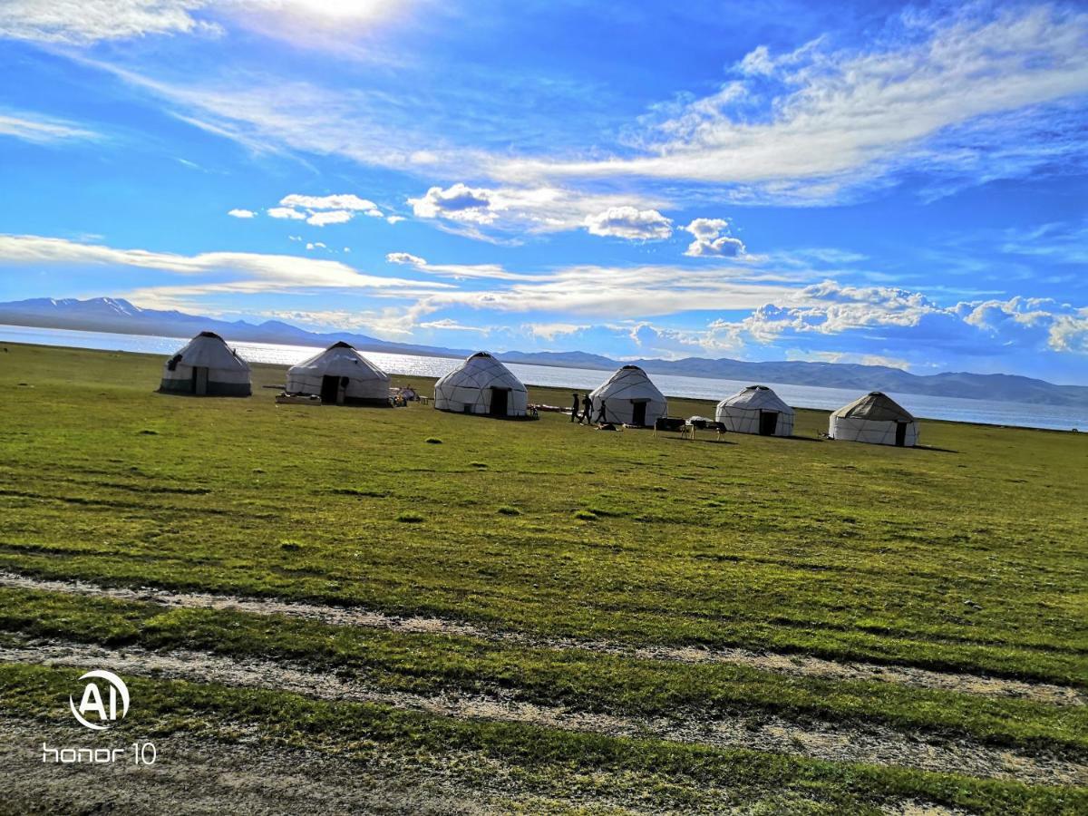Yurt Camp Ali-Nur At Lake Song-Kol Юрточный Лагерь Али-Нур Озеро Сон-Куль Сон-Куль Кыргызстан Нарын Kyrgyzstan Naryn Eksteriør billede